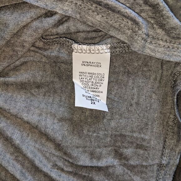 NWT Hippie Chic keyhole tshirt - Picture 5 of 7